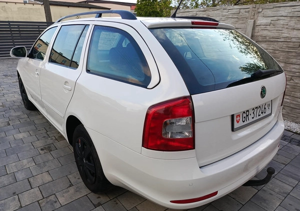 Skoda Octavia cena 23600 przebieg: 260262, rok produkcji 2011 z Żuromin małe 326